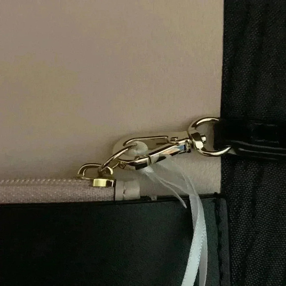 KATE SPADE WRISTLET BLACK NWT - Picture 11 of 11